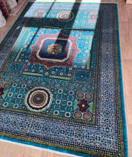 Afghan Mamluke 308 x 210 cm £ 2’350 (5)