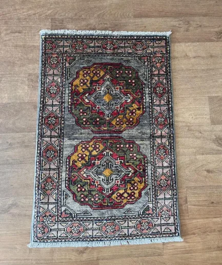 Small Afghan Kundoz. 85x56. £175 (3)
