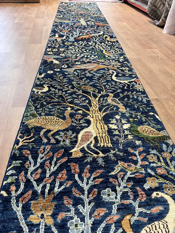 Decorative rug with vibrant patterns