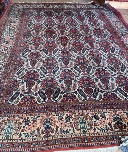 Antique Kerman 360 x 256 cm £3150 (4)